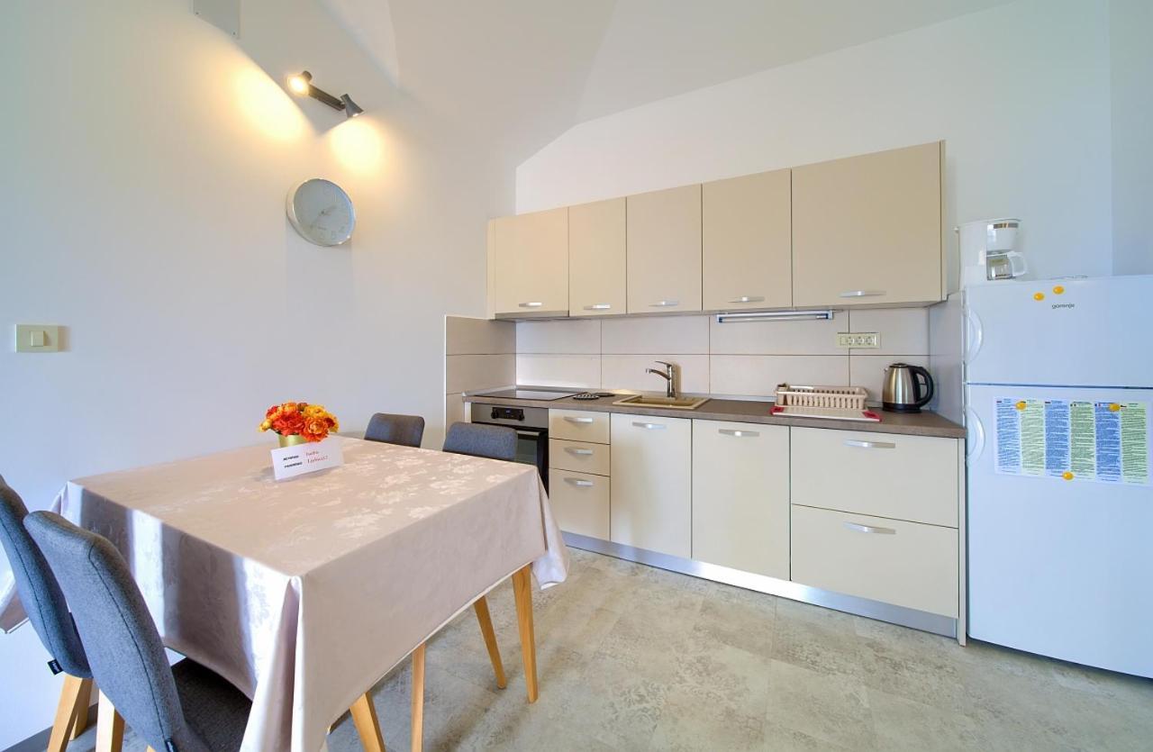Apartmani Dal Malinska Exterior foto